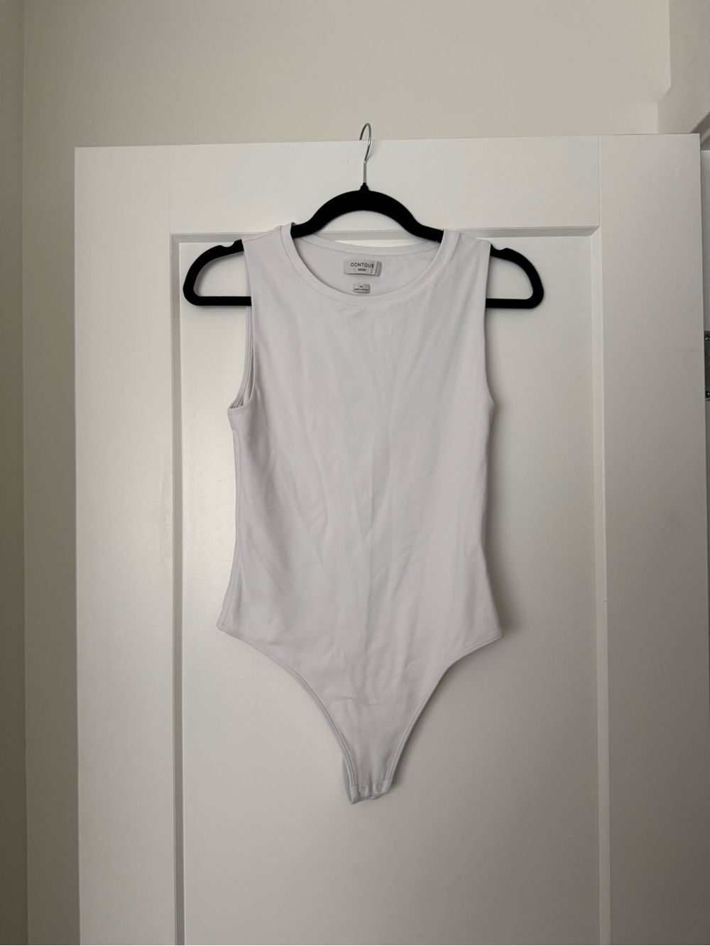 Aritzia White Sleeveless Bodysuit - Crew Neck